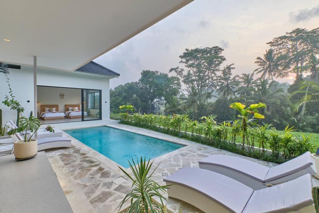 Newly! 3Bdr Modern Villa Close To Ubud Center ภายนอก รูปภาพ