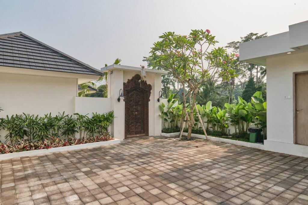 Newly! 3Bdr Modern Villa Close To Ubud Center ภายนอก รูปภาพ