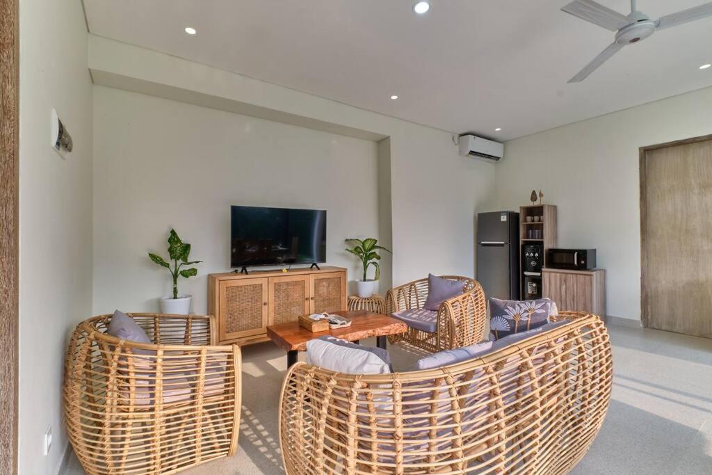 Newly! 3Bdr Modern Villa Close To Ubud Center ภายนอก รูปภาพ